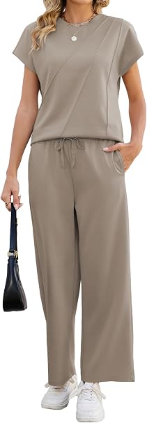 Famulily Women’s 2-Piece Summer Tracksuit Set – Pleated Crew Neck Top &amp; Wide-Leg Cropped Trousers with Pockets